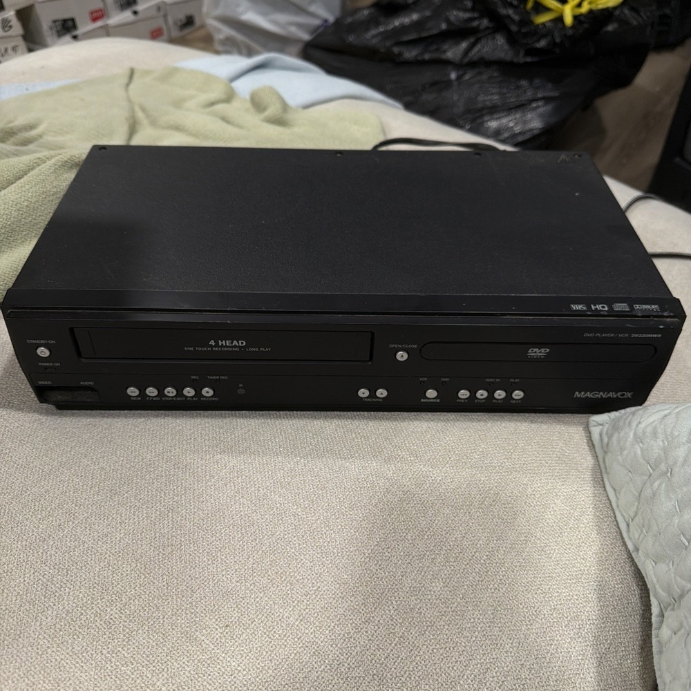 Magnavox DV220MW9 VCR DVD Recorder Combo VHS Player NO REMOTE Tested FREE SHIP